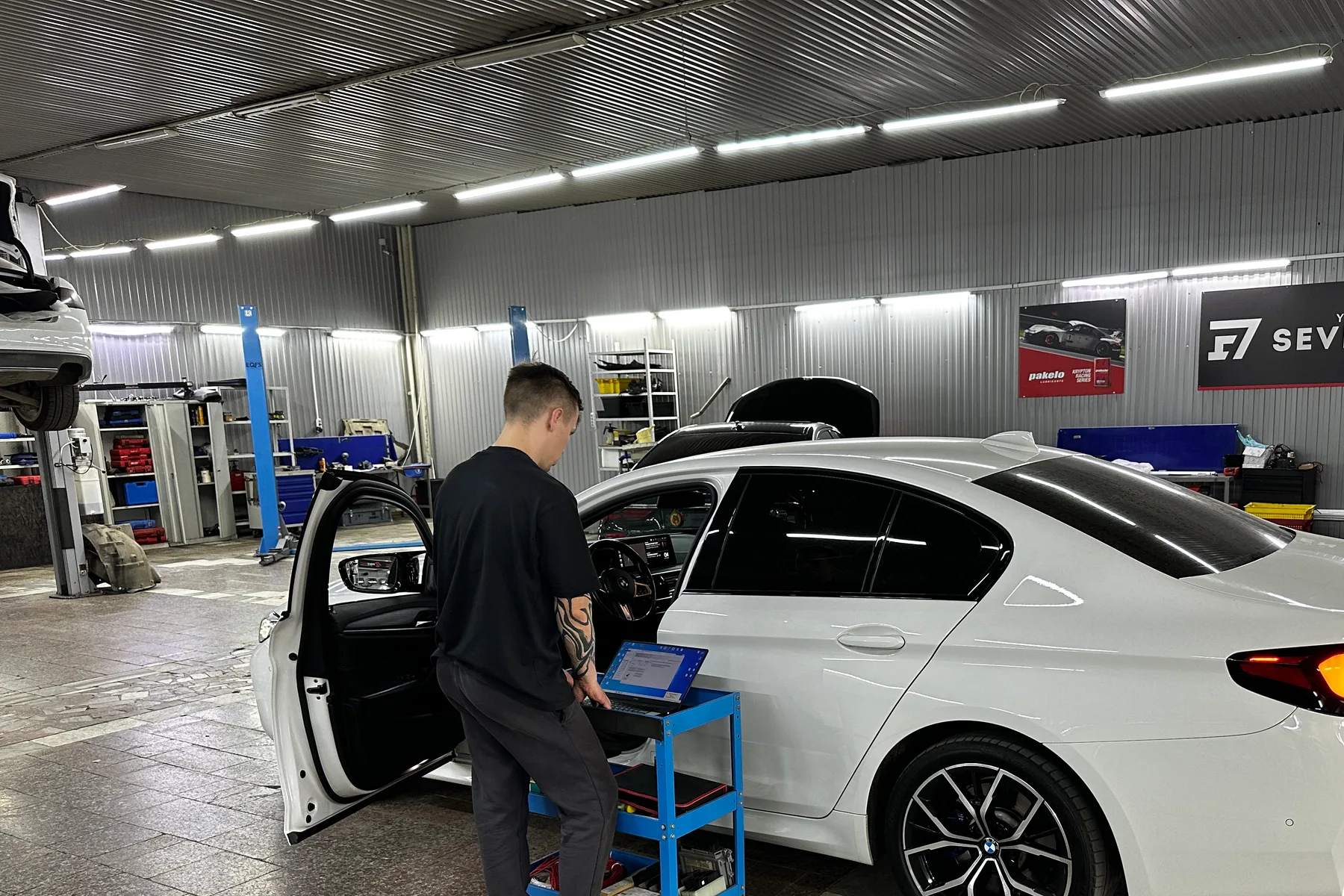 BMW после технического обслуживания в RaceBox
