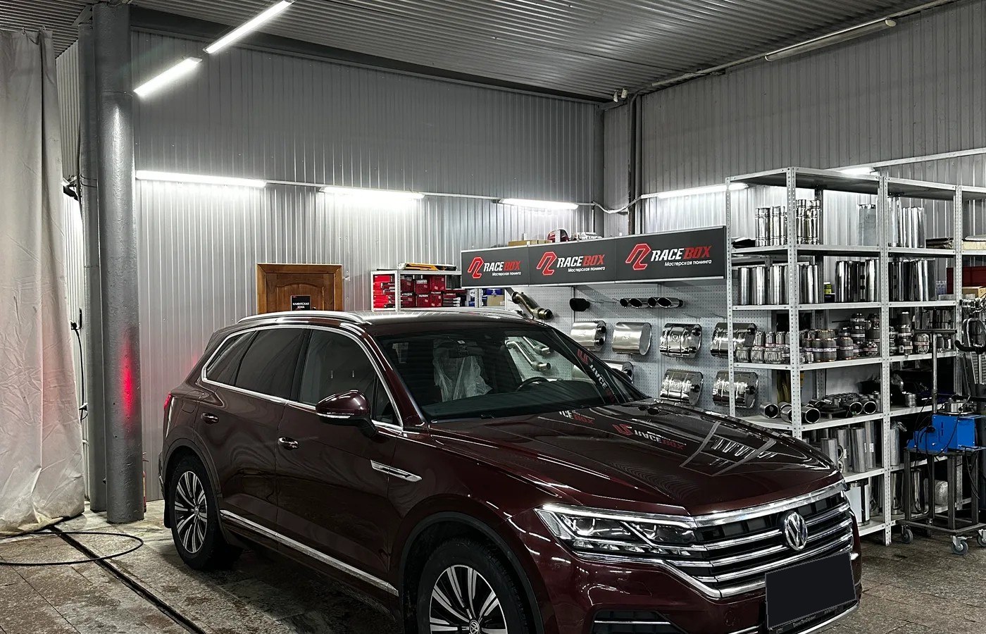 Volkswagen на обслуживании в RaceBox