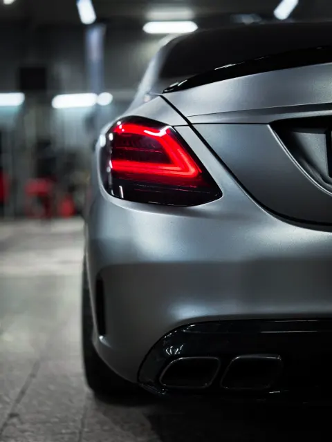 Mercedes-Benz перед обслуживанием трансмиссии в RaceBox
