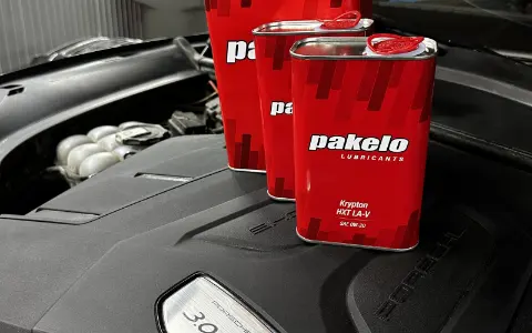 Моторное масло Pakelo для обслуживания Porsche