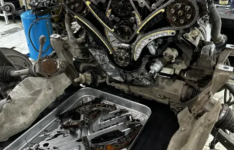 Новые цепи, направляющие и детали ГРМ Audi