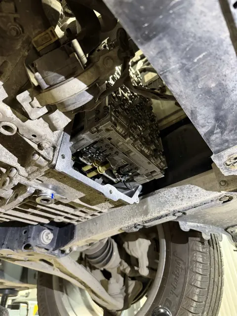 Открытый доступ к поддону и мехатронику DL382 на Audi A4 B9