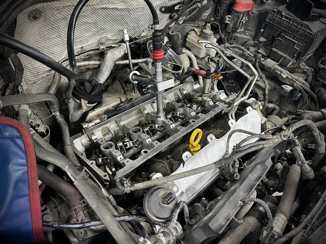 Замена маслосъемных колпачков Audi RS3 8V 2.5 TFSI