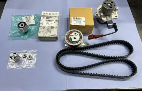 Комплект ремня ГРМ и помпа Audi A4 B9 2.0 TDI RaceBox