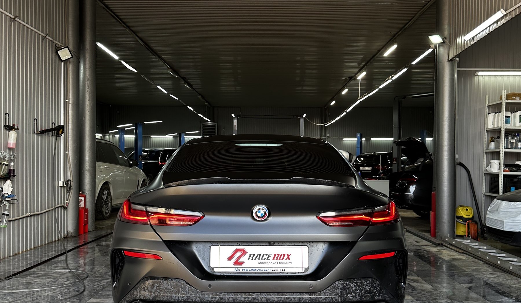 BMW 8 Series RaceBox