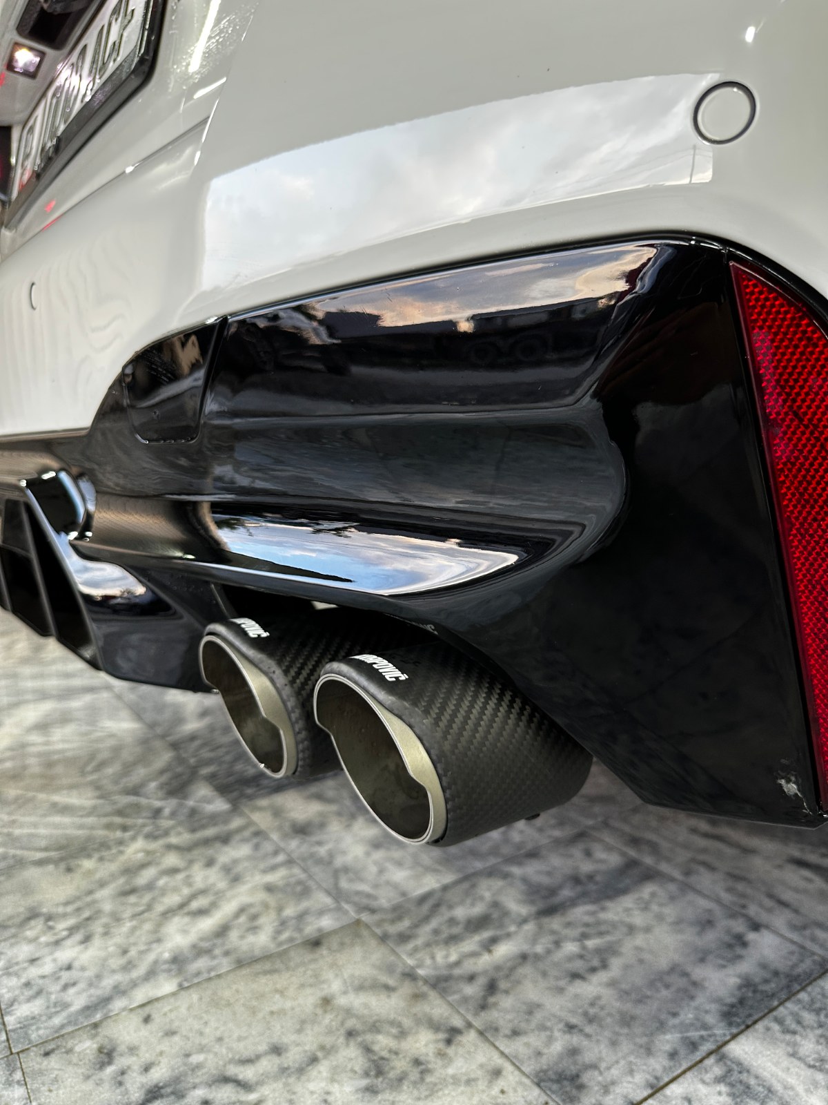 BMW G30 после установки насадок и диффузора M-style RaceBox