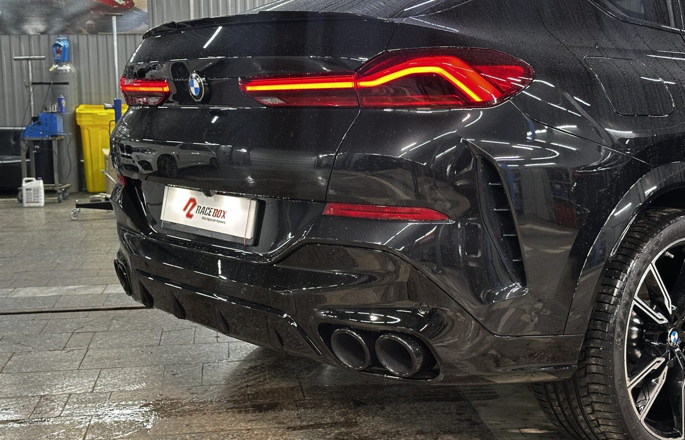 BMW X6 G06 после установки сдвоенных насадок RaceBox