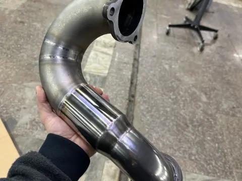 Сварные соединения downpipe Chery Arrizo 8 из нержавеющей стали