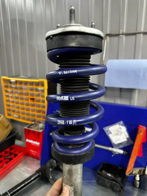 Пружина H&R 28668-1 на передней стойке Mercedes-AMG G63