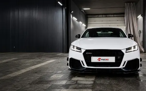 Audi TT RS 2.5 TFSI: чип-тюнинг Stage 2 и downpipe