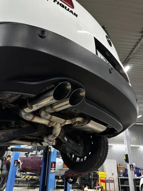Двойные насадки управляемого выхлопа Volkswagen Tiguan