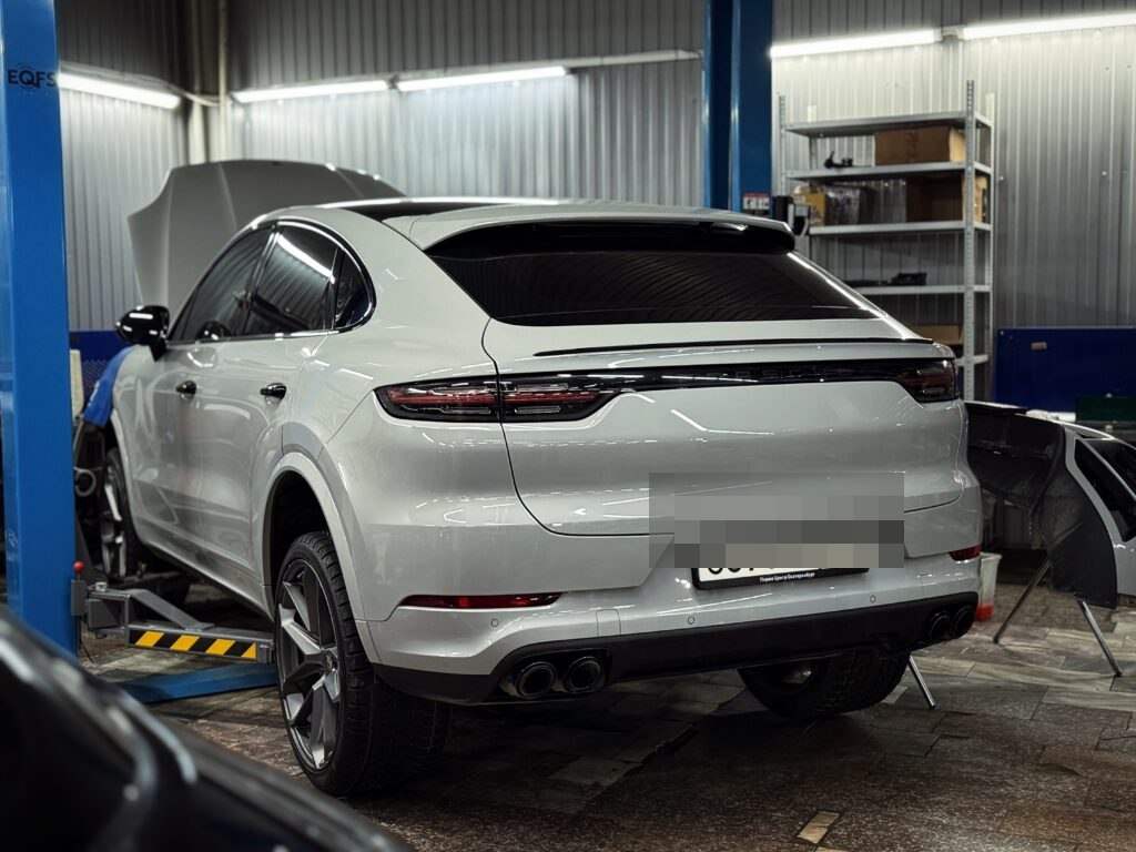 Замена помпы Porsche Cayenne RaceBox