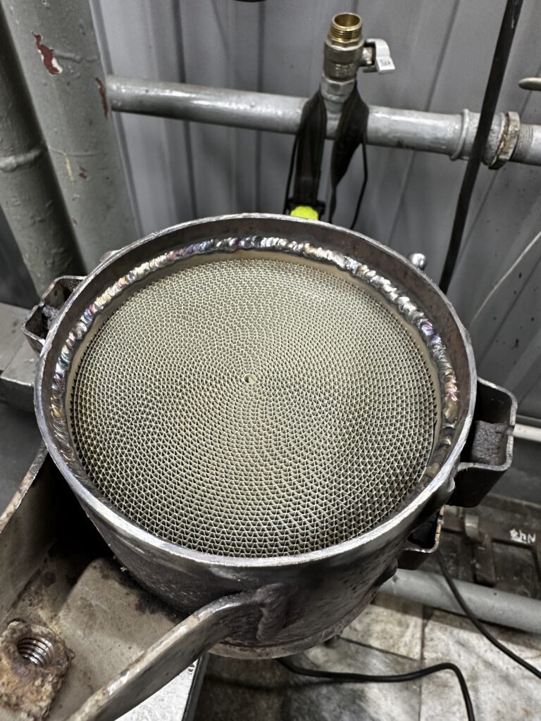 Универсальный катализатор