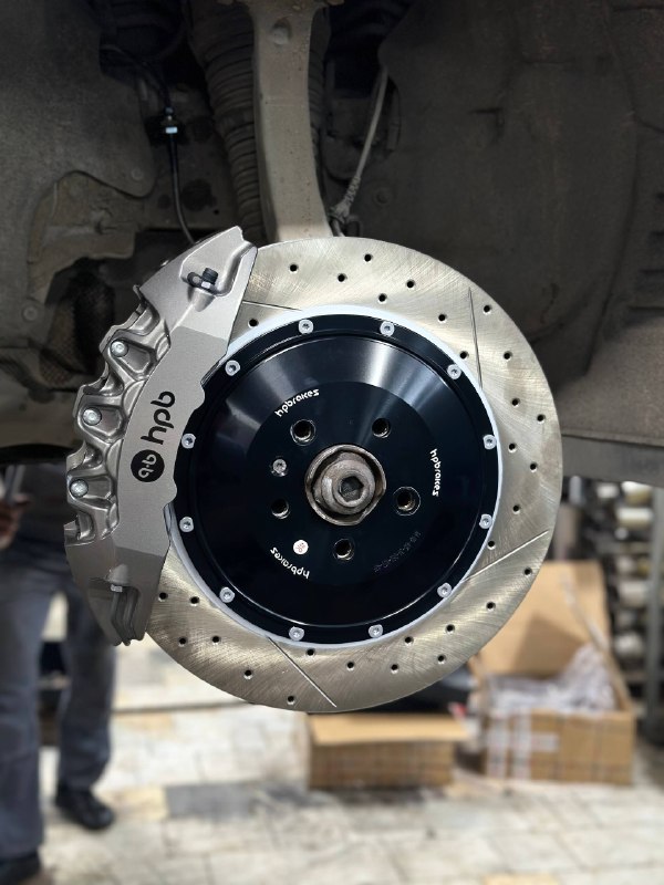 Audi Q7 4M — Установка тормозов HP Brakes