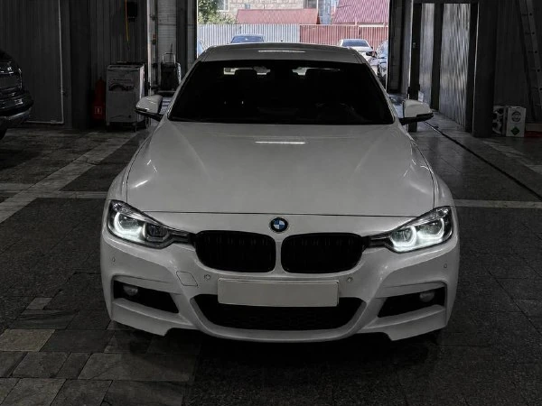 BMW 320i F30 B48 в мастерской RaceBox в Казани